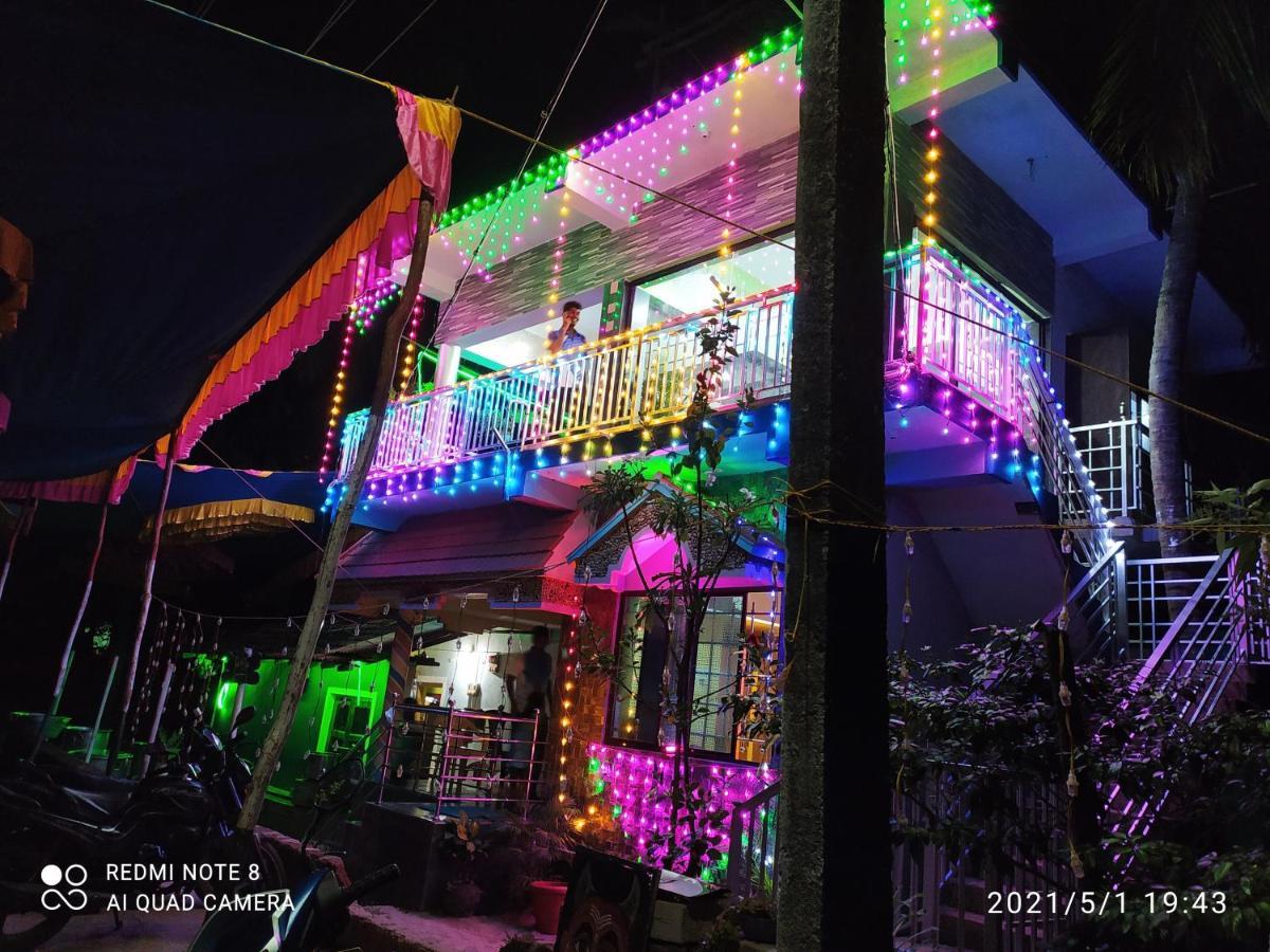 Sarvesh Arundekar Home Stay In Beach Side Ac Room Gokarna  Bagian luar foto