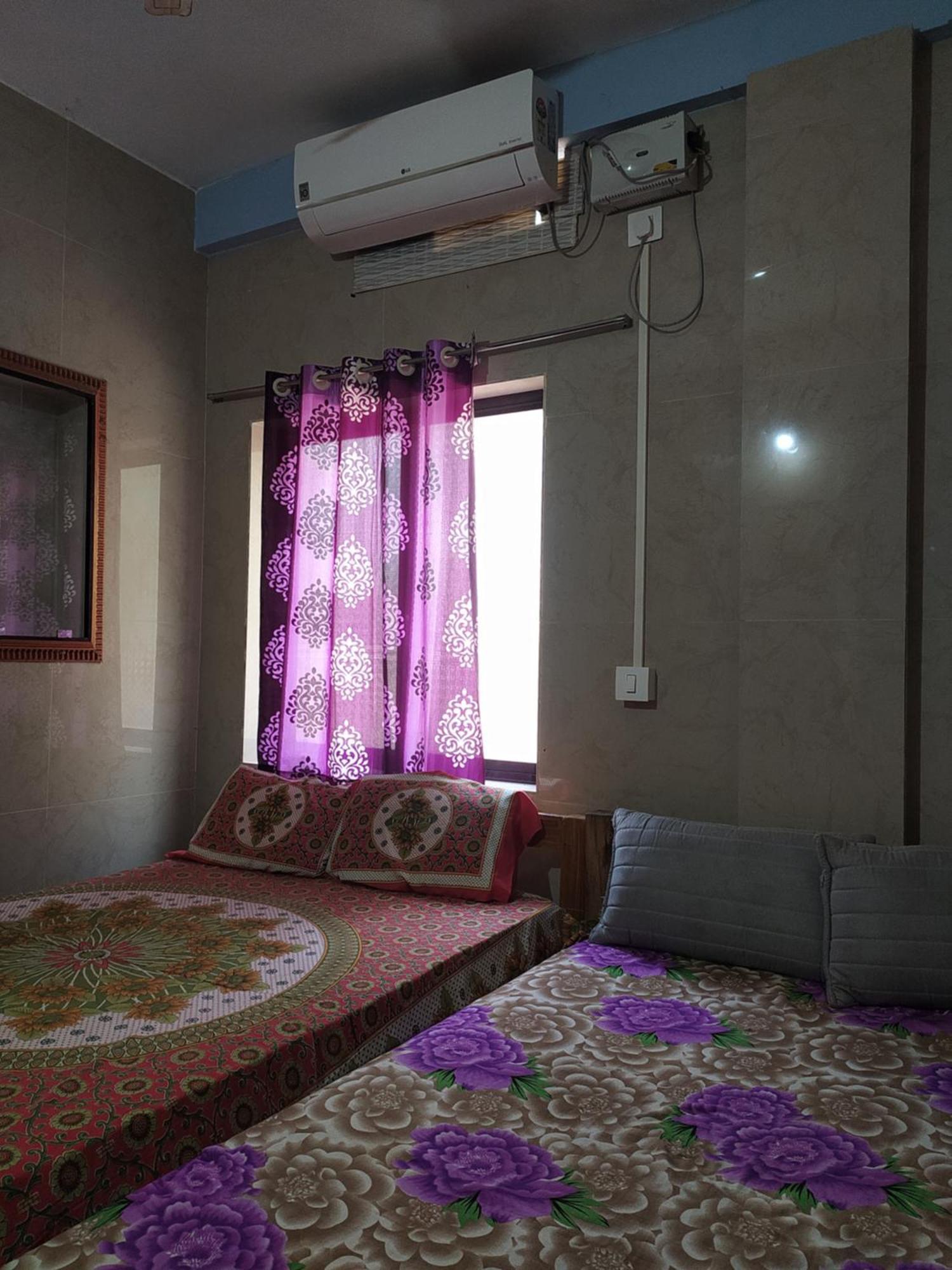 Sarvesh Arundekar Home Stay In Beach Side Ac Room Gokarna  Bagian luar foto