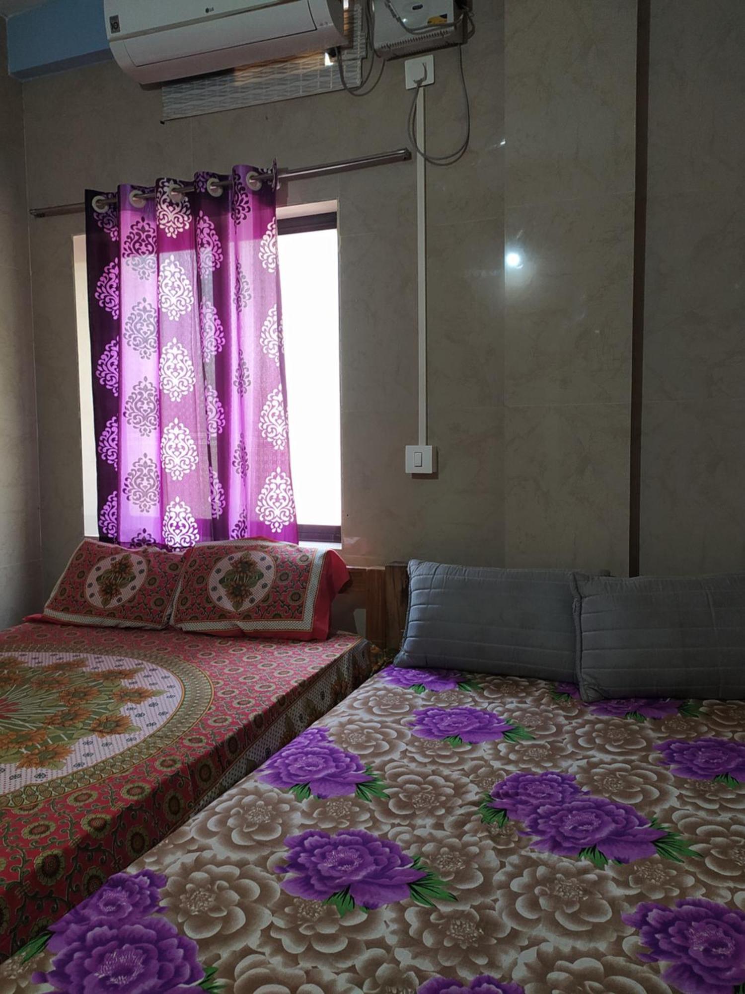 Sarvesh Arundekar Home Stay In Beach Side Ac Room Gokarna  Bagian luar foto